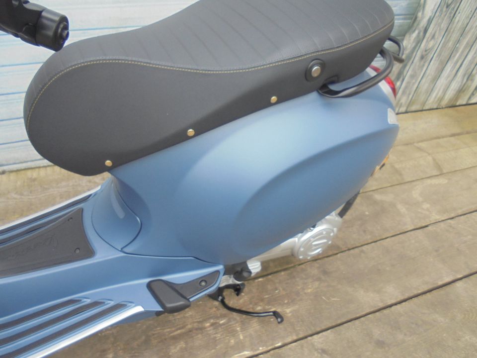 Vespa Primavera 50 Officina 8 E5+ FL Neu