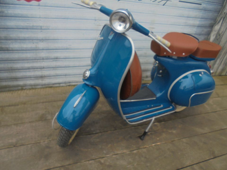 Vespa VBB 150 2T mit 125 ccm Zulassung NR 00