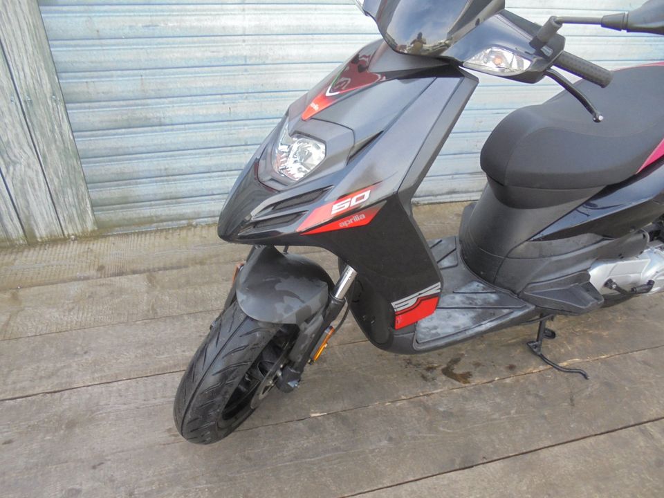 Aprilia SR 50 Motard 2 Takt NR 566