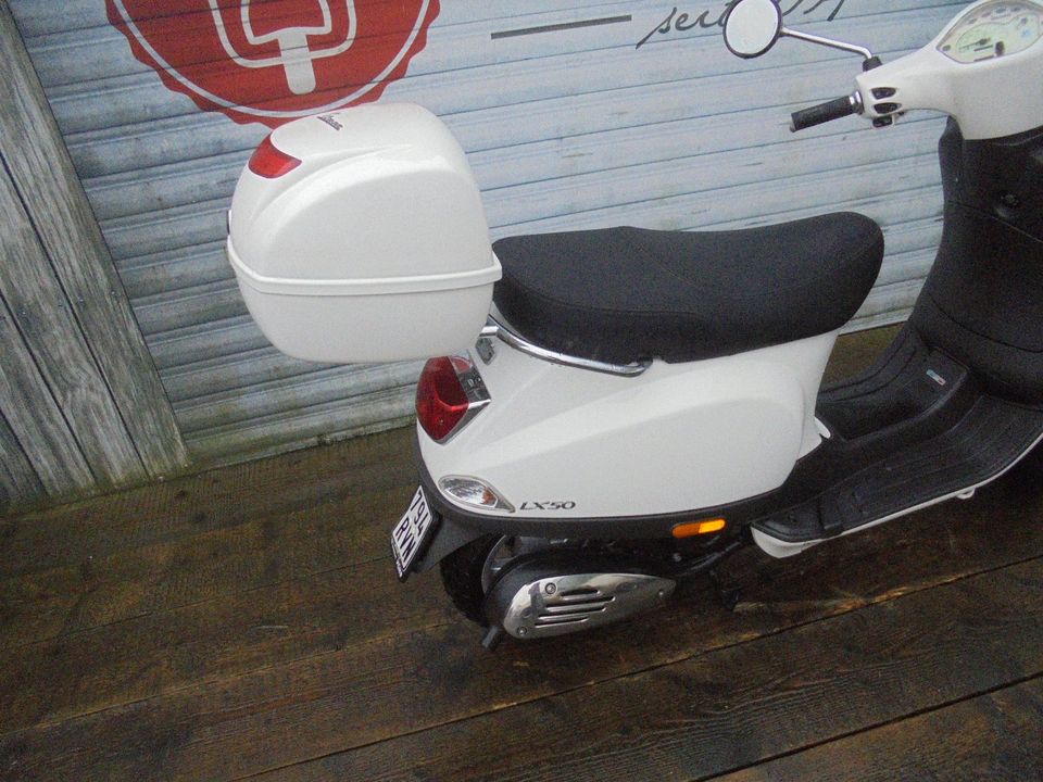 Vespa LX 50 2 Takt top original neuwertig NR 000