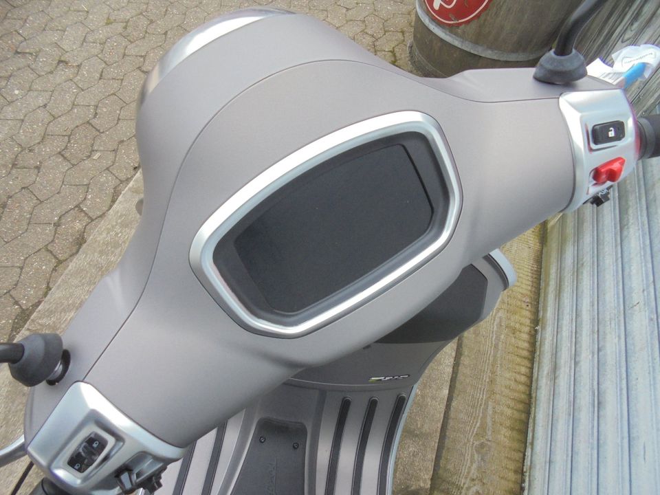 Vespa GTS 310 Super TECH FL E5+ Keyless Neu