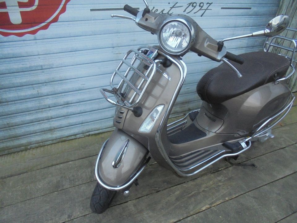 Vespa Primavera 50 4 Takt Touring NR 000