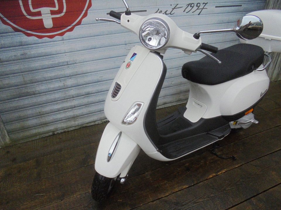 Vespa LX 50 2 Takt top original neuwertig NR 000