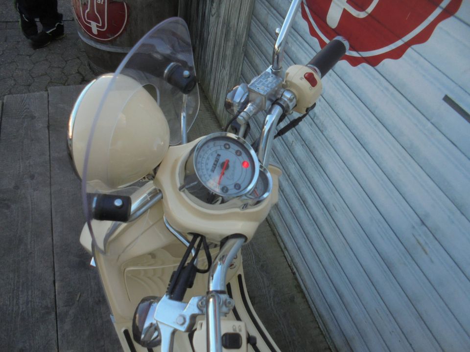 Vespa LXV 150 4 Takt USA Edition NR 320
