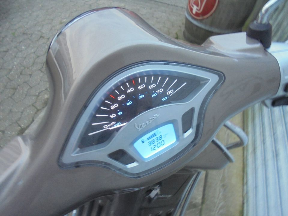 Vespa Primavera 50 4 Takt Touring NR 000