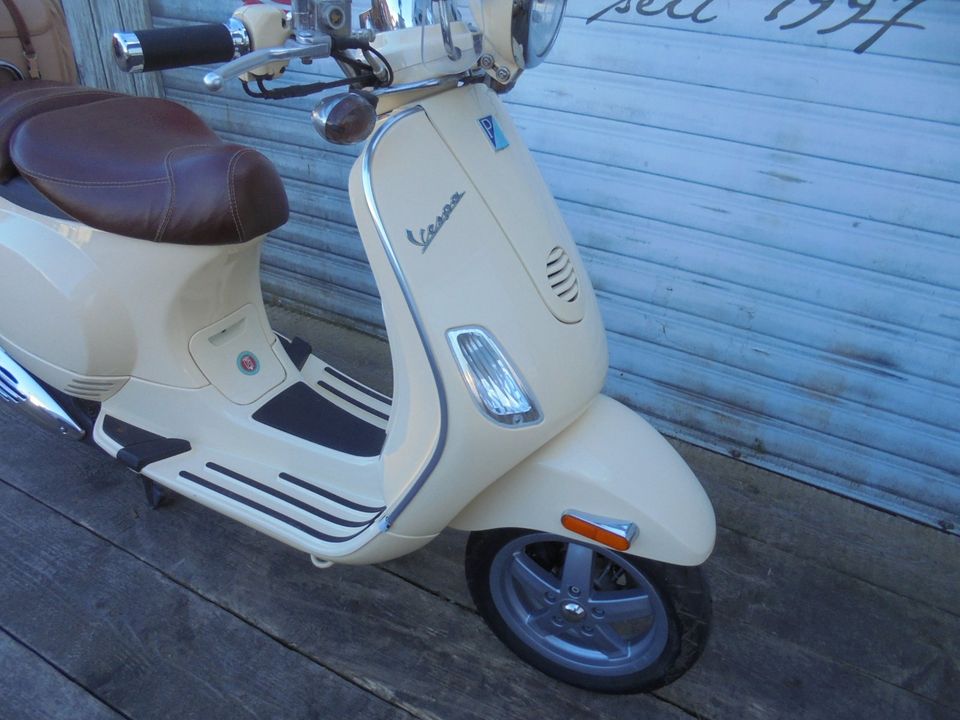 Vespa LXV 150 4 Takt USA Edition NR 320
