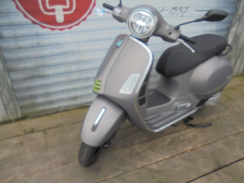 Vespa GTS 310 Super TECH FL E5+ Keyless Neu