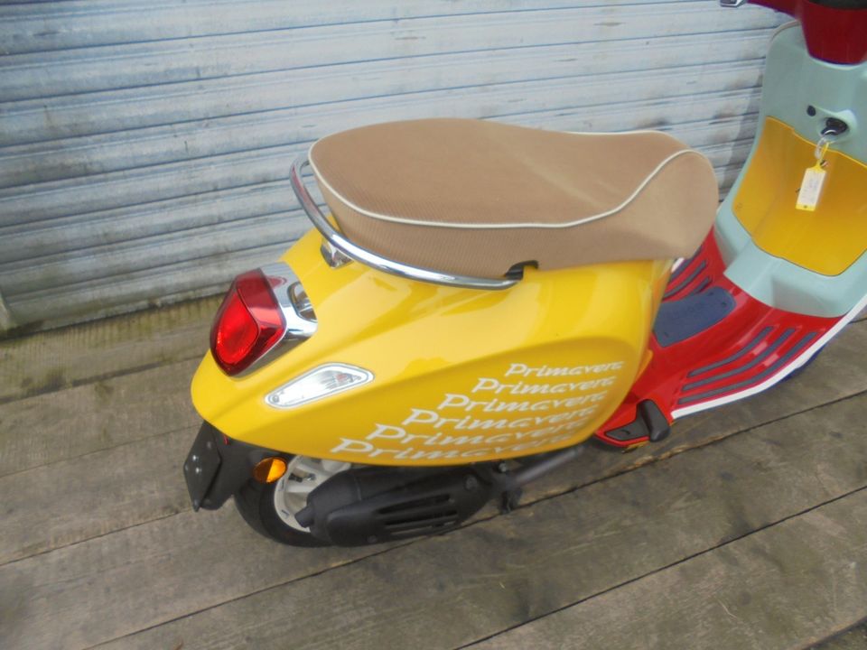 Vespa Primavera 50 4T iGet E5 SEAN Wotherspoon NR 115