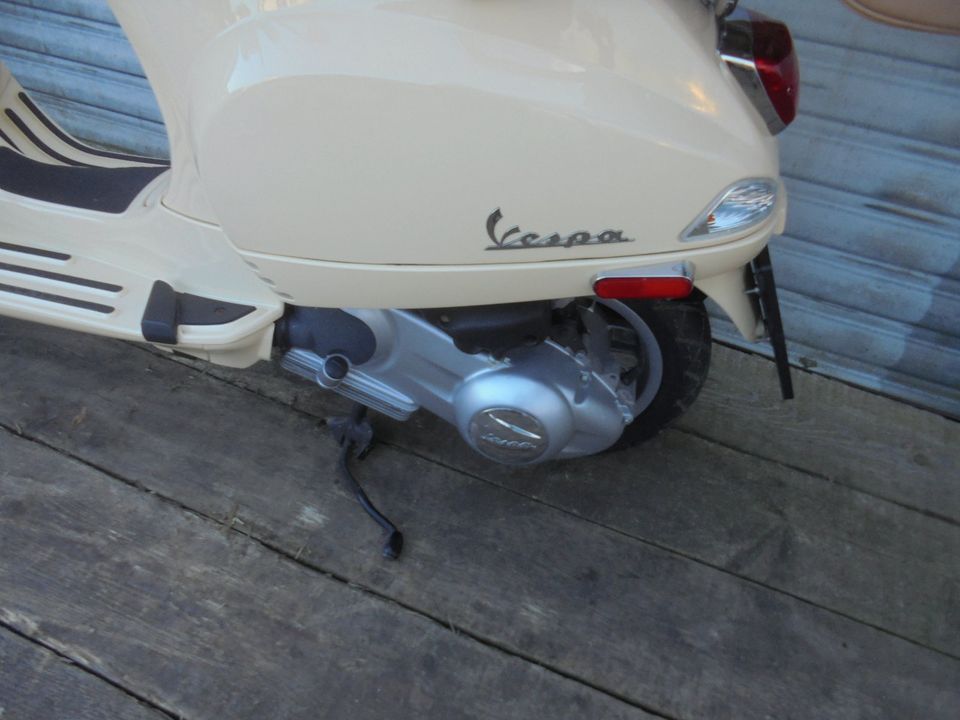 Vespa LXV 150 4 Takt USA Edition NR 320