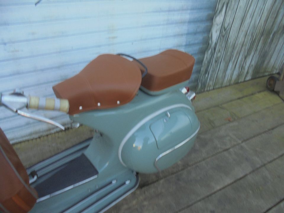 Vespa VBB 150 2T mit 125 ccm Zulassung NR 380/381