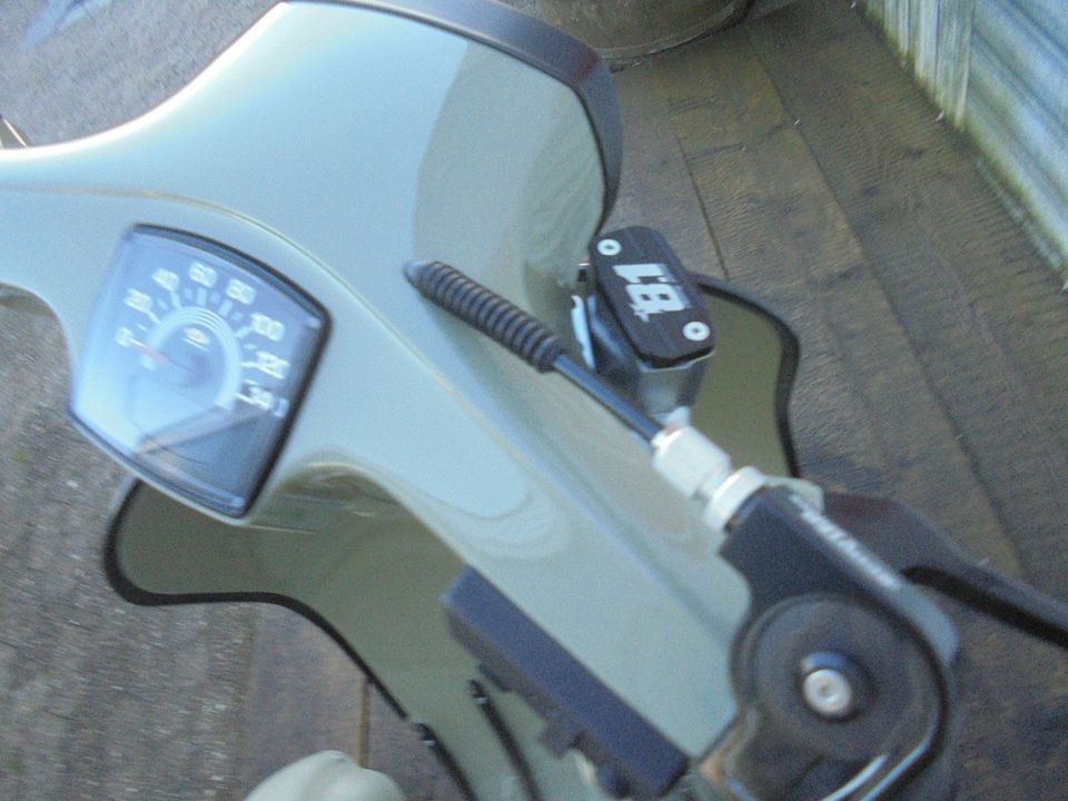 Vespa V 50 N Special EGIG 180 Motor 30 PS Scheibenbremse