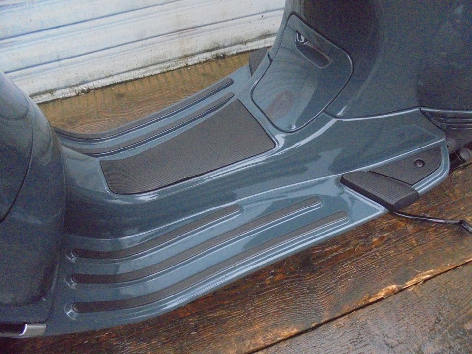 Vespa LX 125 FL IE 4Takt NR 104