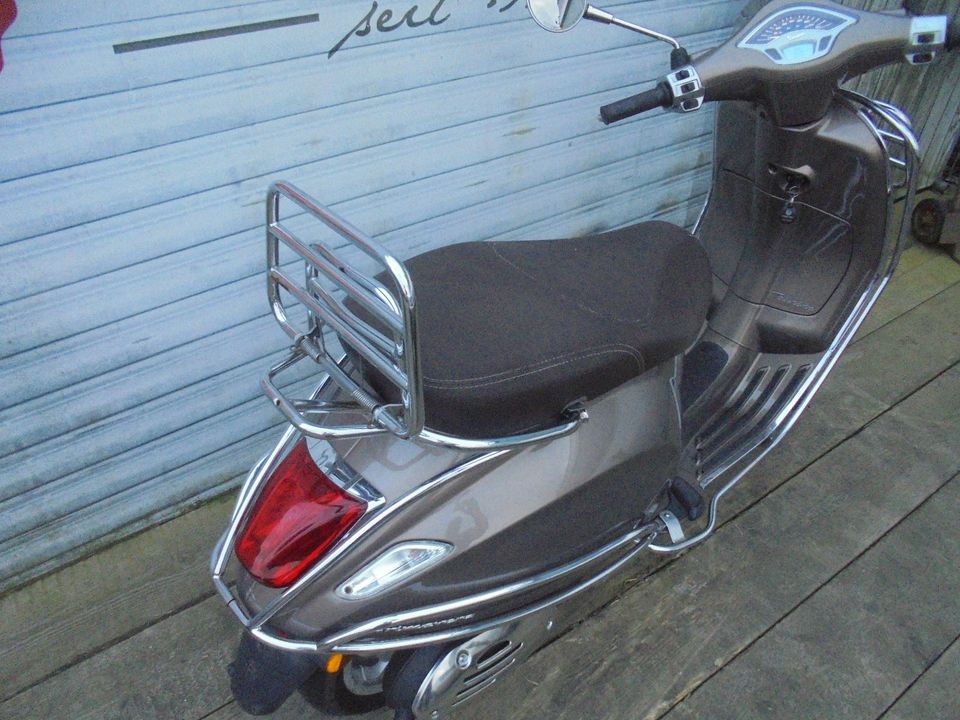 Vespa Primavera 50 4 Takt Touring NR 000