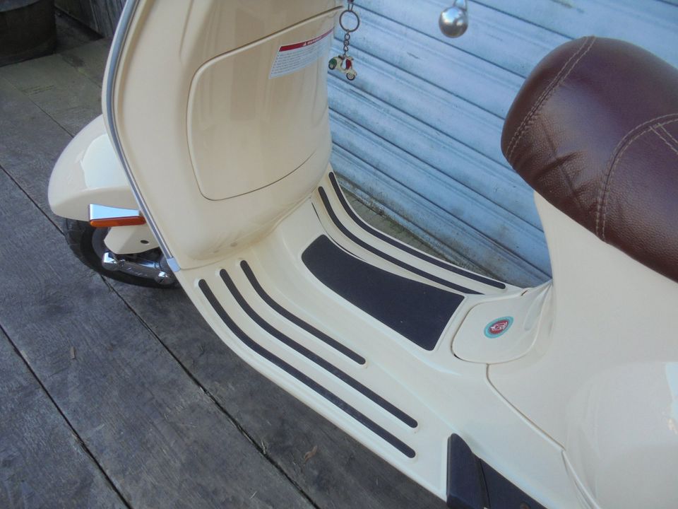 Vespa LXV 150 4 Takt USA Edition NR 320