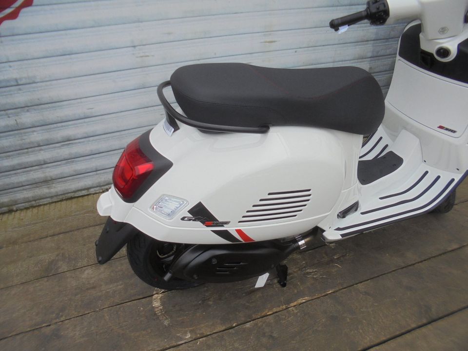 Vespa GTS 310 Super Sport E5+ Keyless MY 2026 Neu